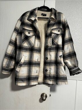 Love Tree Sherpa-Lined Plaid Shacket in Black & Cream XL